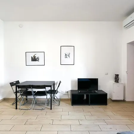Along The Canal Smart Flat Naviglio - 4 People Corsico