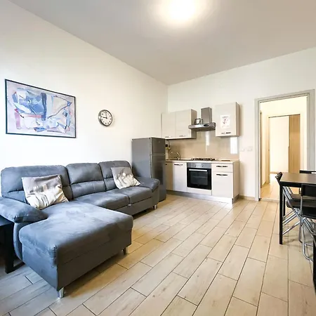 Apartment Along The Canal Smart Flat Naviglio - 4 People