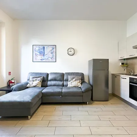 Apartment Along The Canal Smart Flat Naviglio - 4 People Corsico