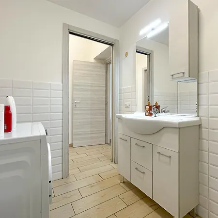 Along The Canal Smart Flat Naviglio - 4 People Apartment